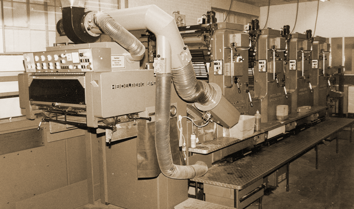 Ein IST-Trocknungssystem wird an einer Heidelberg Speedmaster Druckmaschine installiert