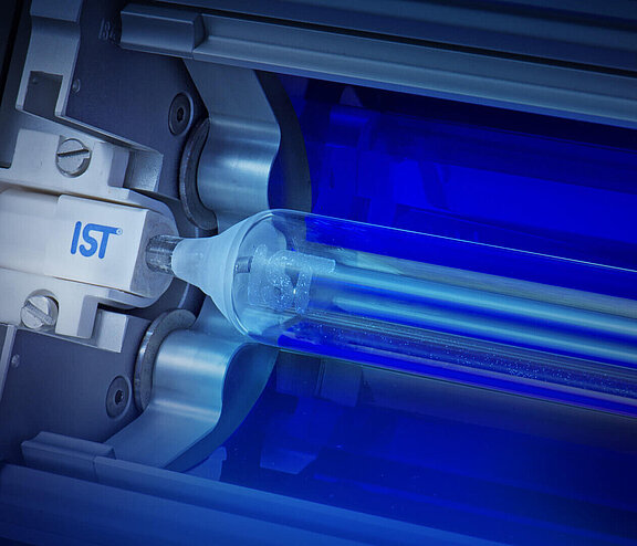 IST METZ: in-house UV lamp manufacturing